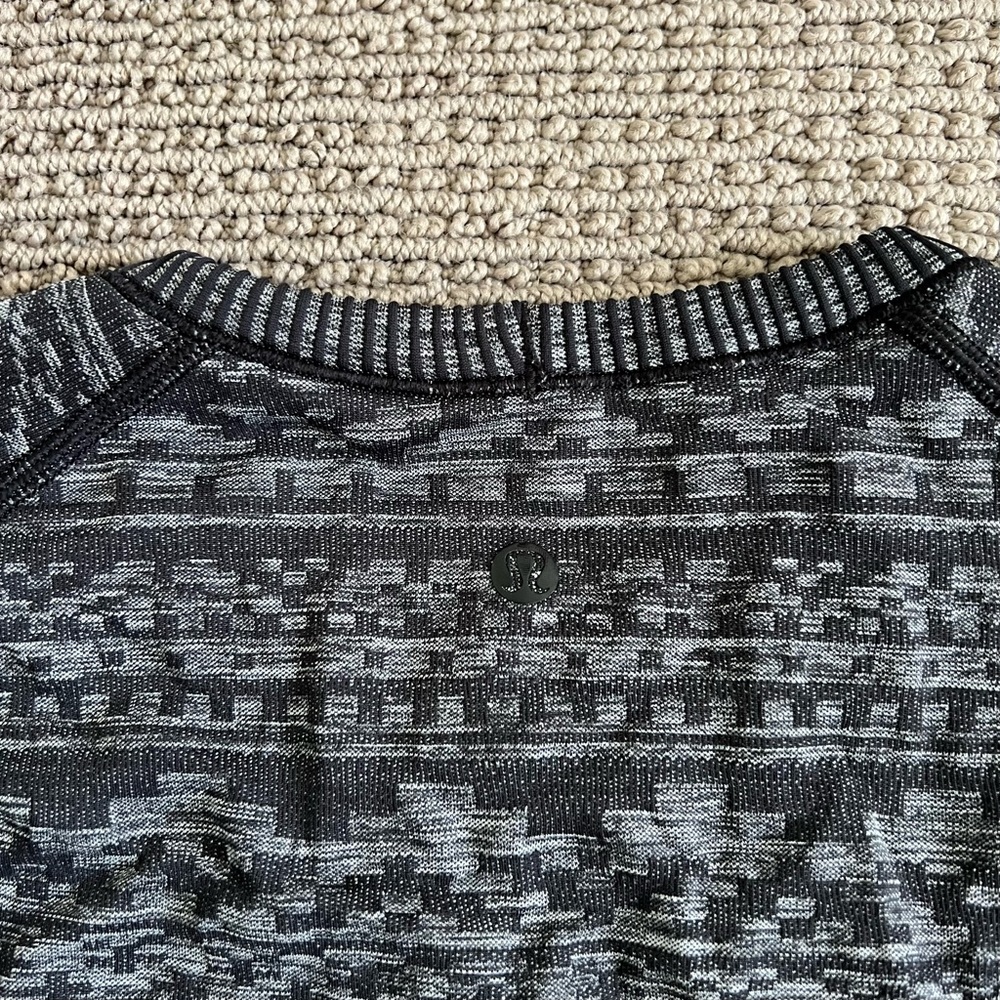 Lululemon Rest Less Pullover Longsleeve - Picture 4 of 4